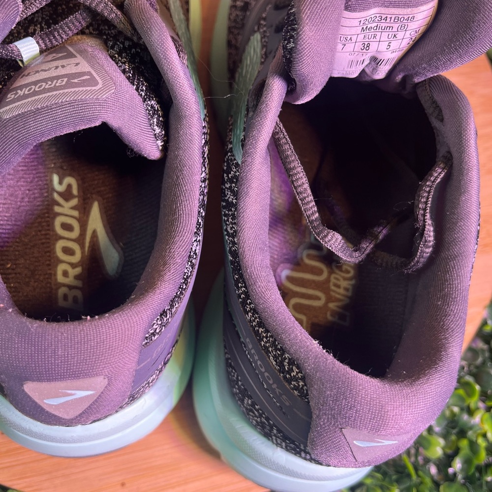 🔥 BROOKS LAUNCH 4 LIGHT BLUE SILVER WOMENS ATHLETIC RUNNING SHOES SIZE 7 MED. B - Picture 8 of 9